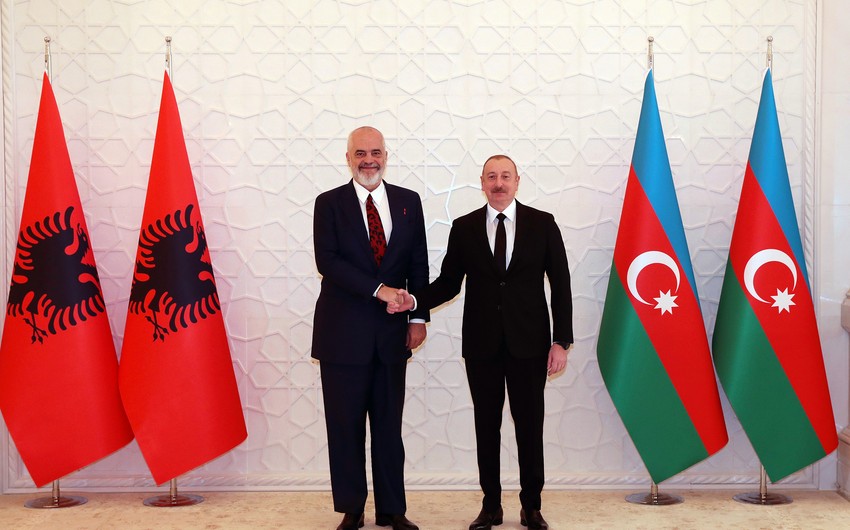 Президент Азербайджана встретился с главой правительства Албании