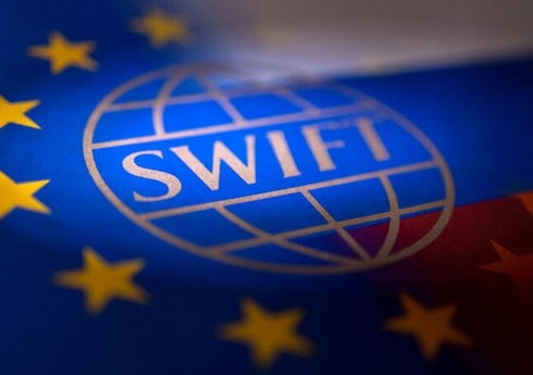 ЕС изучает возможности отключения от SWIFT других банков России