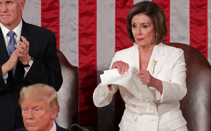 Pelosi rips up copy of Trump's State of Union address - VIDEO