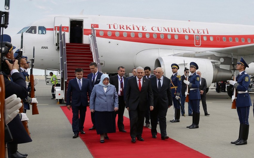 ​Turkish PM Binali Yildirim arrives in Baku