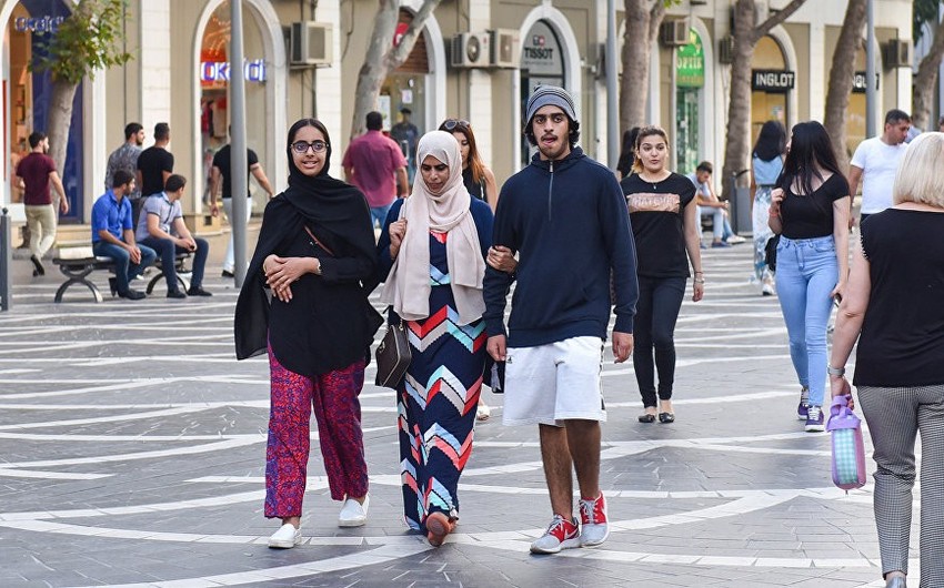 Поток туристов в Азербайджан вырос