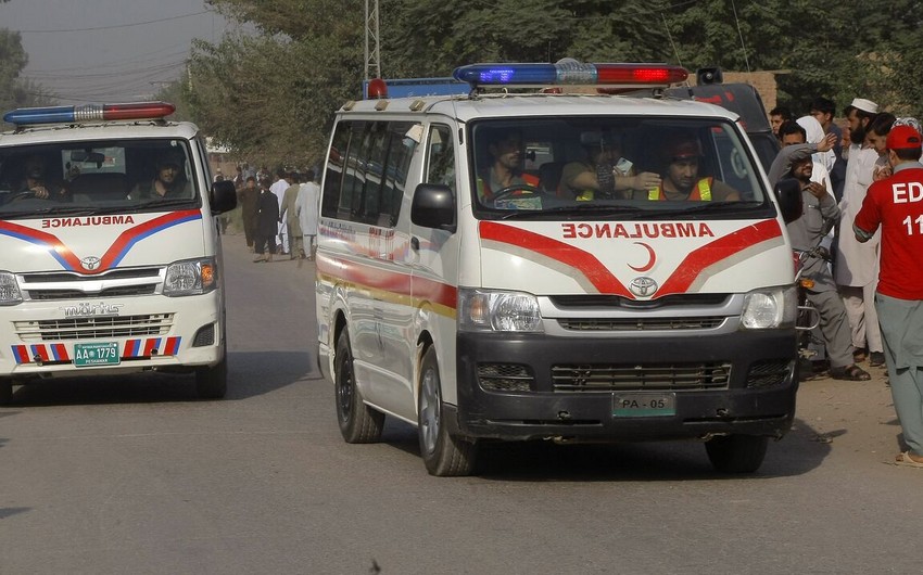 At least 34 killed in two Pakistan bus accidents