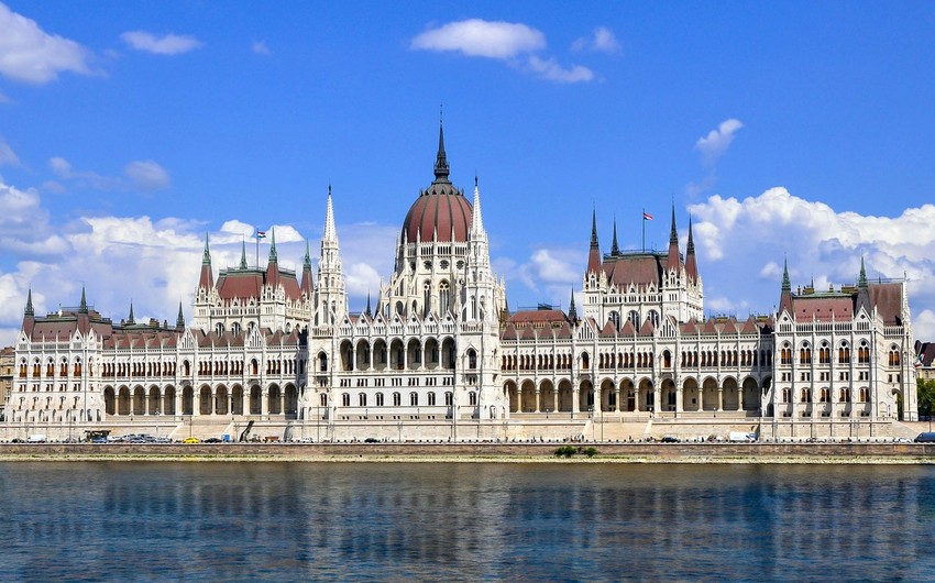 Hungarian parliament postpones voting on Sweden’s accession to NATO 