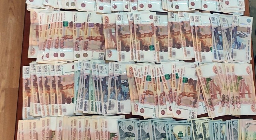 Ölkədən gizli xarici valyuta çıxarılması aşkar edilib | Report.az