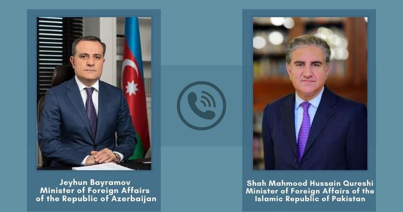 Azerbaijani, Pakistani foreign ministers discuss relations on phone