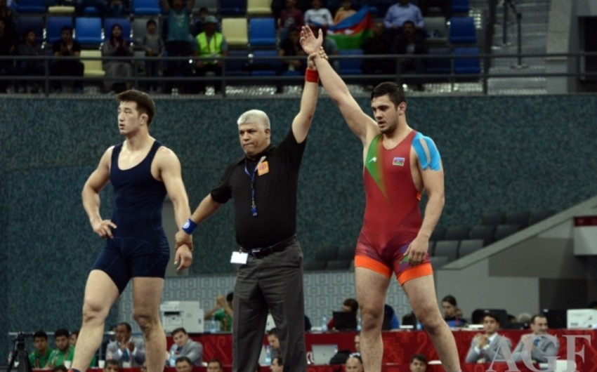 Азербайджанские борцы завоевали в Иране 1 золотую и 1 бронзовую медаль