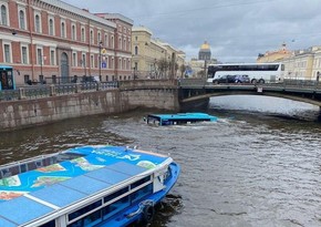 В Санкт-Петербурге в компании-владельце упавшего в реку автобуса провели обыски