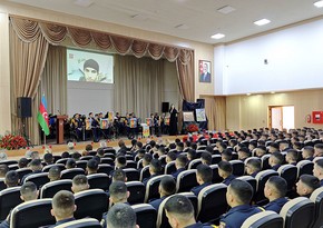 Минобороны: В рядах армии прошли мероприятия по случаю годовщины апрельских боев