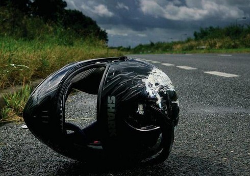В Баку при ДТП пострадал 26-летний мотоциклист
