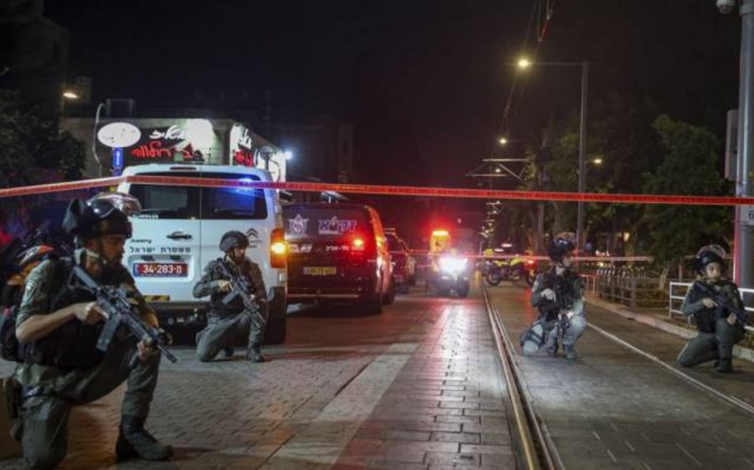 Seven Israelis killed, sixteen injured after gunmen unleash terror in Tel Aviv — police 