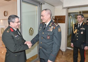 Командующий Сухопутными войсками Азербайджана встретился с турецким коллегой