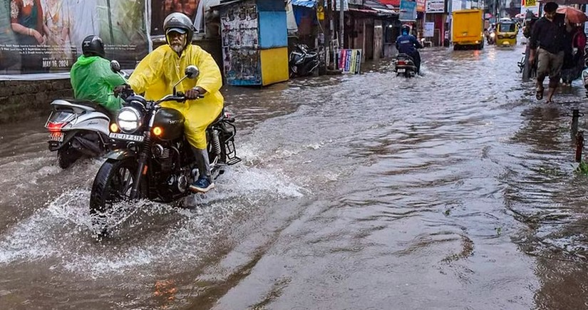 На северо-востоке Индии более 640 тыс. человек пострадали от наводнения