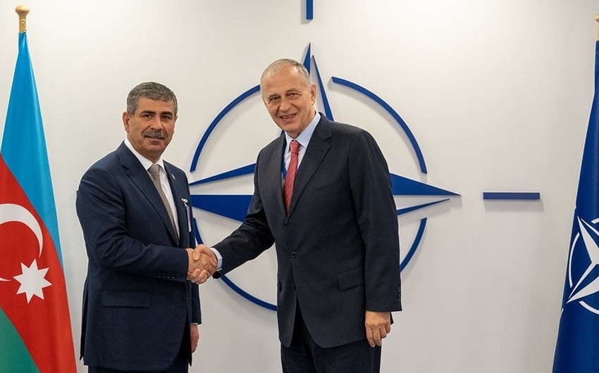 Министр обороны Азербайджана встретился с заместителем Генерального секретаря НАТО