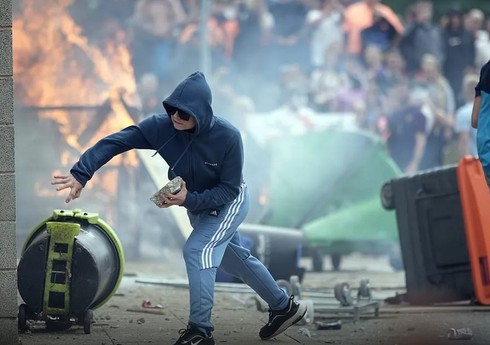 В Великобритании более 420 человек задержали с момента начала беспорядков