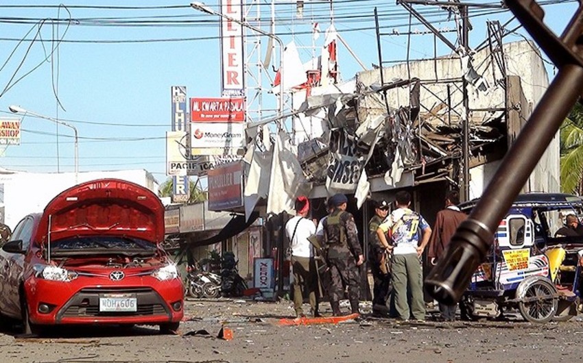 Blast rocks south Philippines: 1 dead, 31 injured