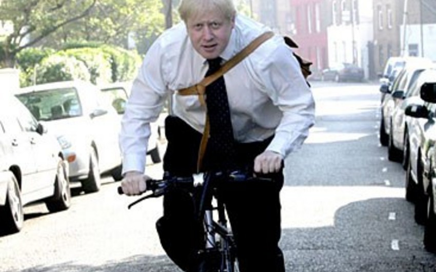 Полиция запретила главе МИД Великобритании ездить по Лондону на велосипеде
