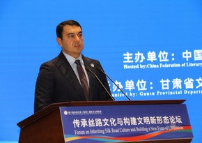 Azerbaijani minister of culture delivers speech at forum held in China
