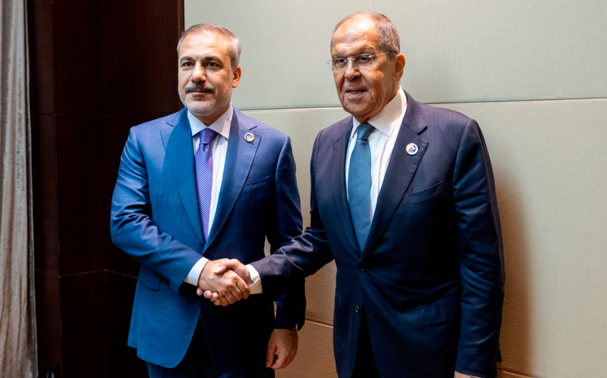 Turkish FM discusses situation in Syria, Ukraine with Russian counterpart