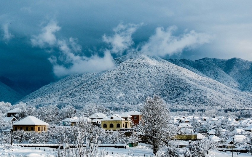 В горных и предгорных районах Азербайджана выпадет снег