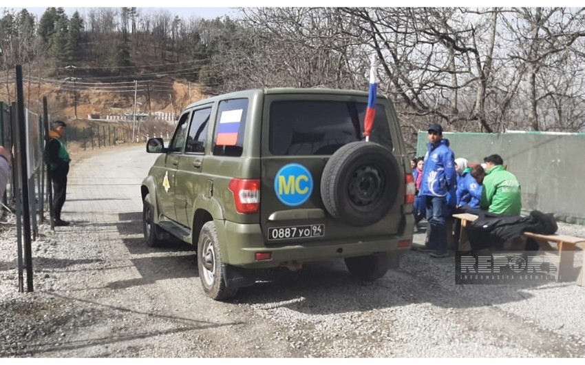 По дороге Ханкенди-Лачын беспрепятственно проехали 88 автомобилей российских миротворцев