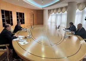 Azərbaycan səfiri etimadnaməsinin surətini Türkmənistanın XİN başçısına təqdim edib