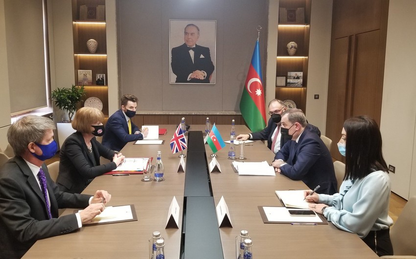 Azerbaijani FM meets with UK Minister for European Neighbourhood and Americas
