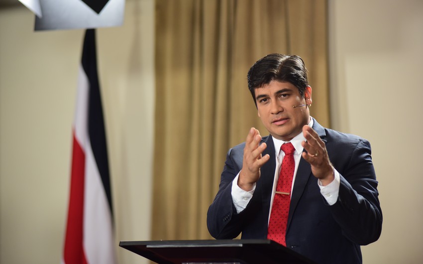 Costa Rican President invites Azerbaijani Ambassador to his country