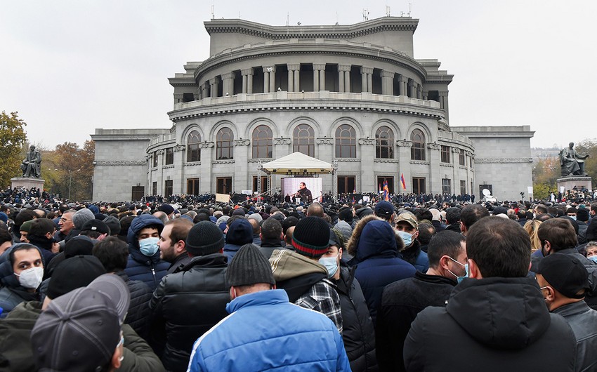 Оппозиция отправила делегацию к президенту Армении