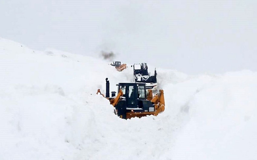 МО: Пути обеспечения на освобожденных территориях очищаются от снега