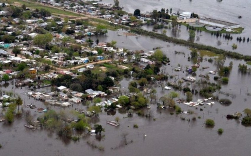 В Уругвае более 10 тыс. человек покинули дома из-за наводнений