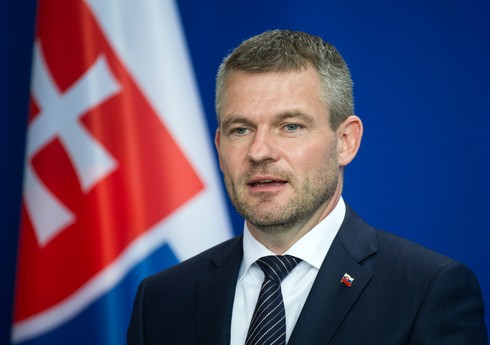 На выборах президента в Словакии победил сторонник Фицо