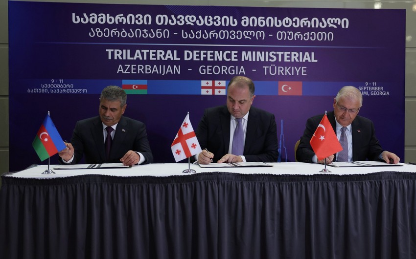 Turkish, Azerbaijani, Georgian defense ministers meet in Batumi