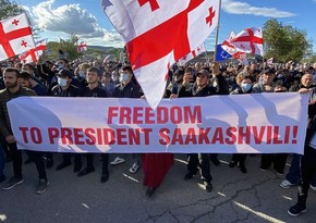 Saakashvili's supporters ask him to stop hunger strike