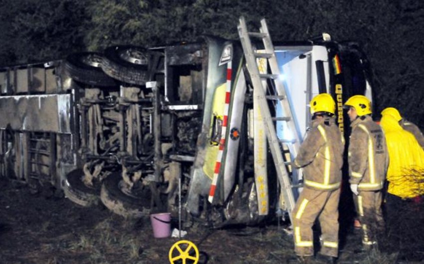 Argentinada iti vurmaq istəməyən sürücü avtobusu aşırıb: 5 ölü, 30 yaralı