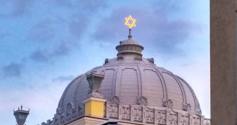 В Варшаве неизвестные пытались поджечь синагогу