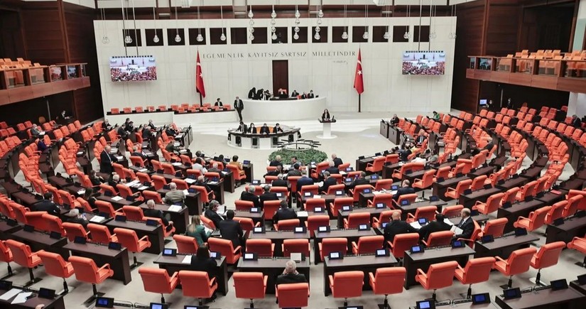 Türkiyə parlamentinə yeni seçilən deputatların and içəcəyi tarix açıqlanıb