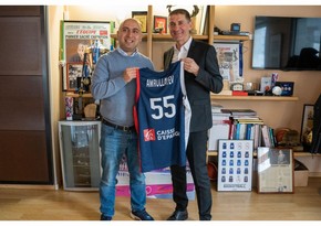 Azərbaycan Basketbol Federasiyasının prezidenti Parisdə həmkarı ilə görüşüb