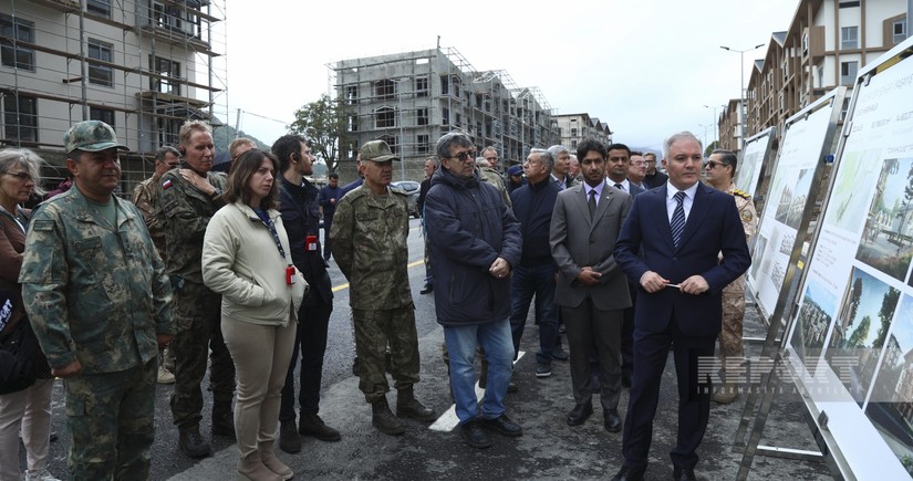 Foreign diplomats view construction of settlement, educational complex in Azerbaijan's Kalbajar