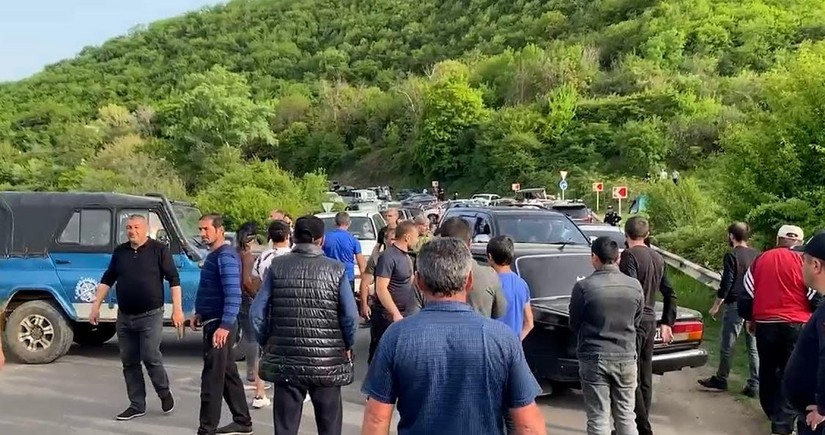 Police in Armenia detain MPs for participating in protest rally