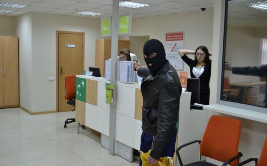 Gürcüstanda banka basqın terror aktı kimi qiymətləndirilib