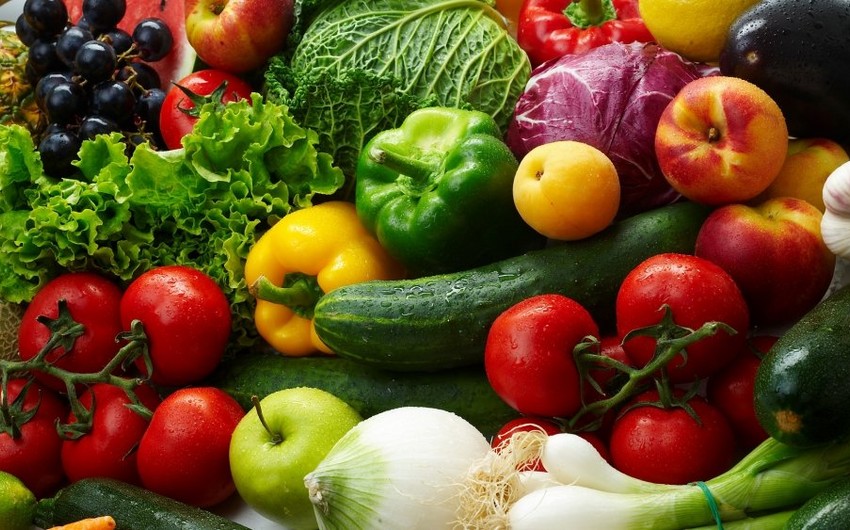 ​В России уничтожили 500 кг фруктов и овощей, которыми торговал азербайджанец