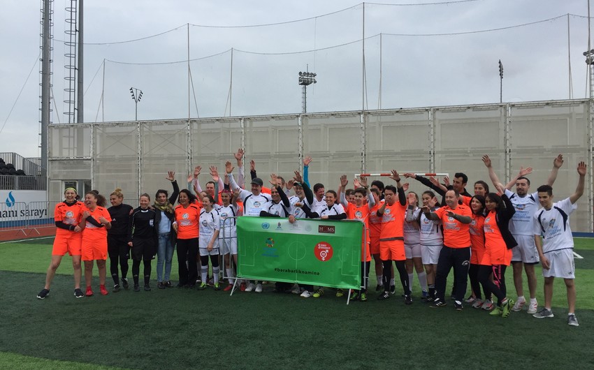 Diplomats and Azerbaijani female football players play for equity