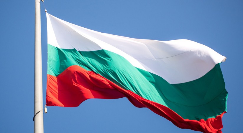Болгарский флаг фото Bulgarian MPs send congratulatory letter to Azerbaijani counterparts Report.az