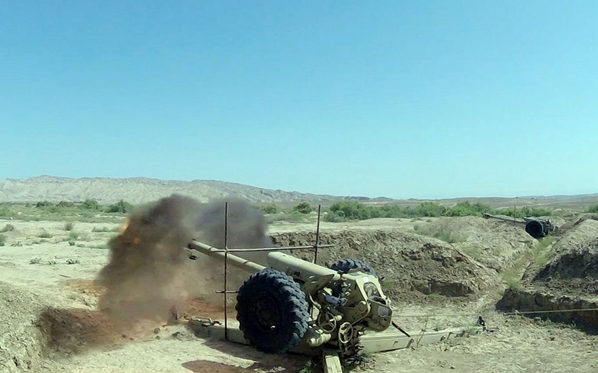 Azərbaycan Ordusunun artilleriya bölmələrində döyüş atışlı təlim keçirilir