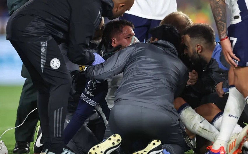 Bentancur stretchered off for Tottenham after suffering nasty head injury