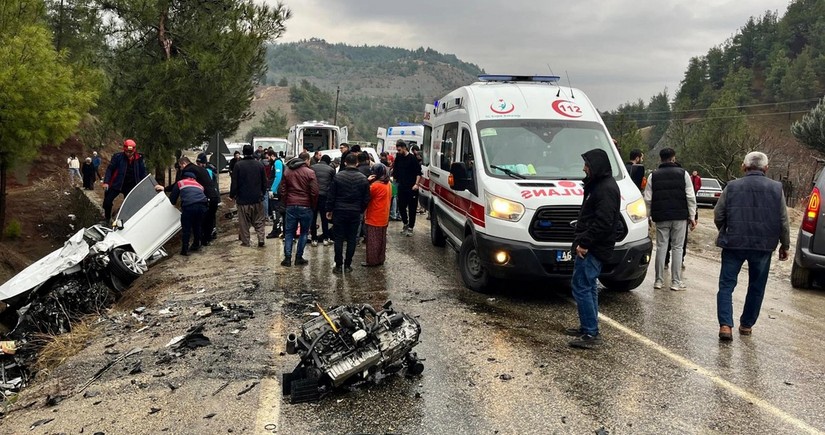 Türkiyədə ağır yol qəzası olub, 10 nəfər yaralanıb