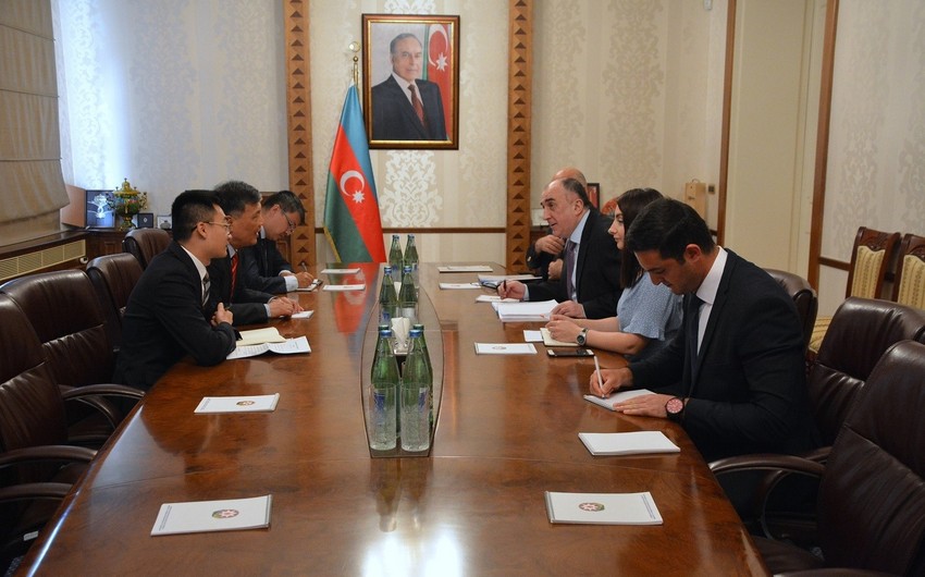 Elmar Mammadyarov receives China's ambassador to Azerbaijan