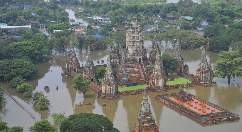 Flood Death Toll Rises To 12 In Thailand | Report.az