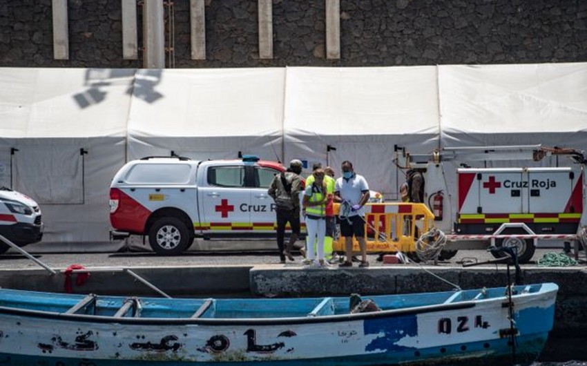 Boat with 30 decomposing bodies found off Senegal coast