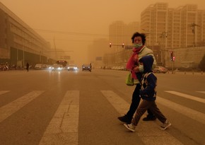 На Пекин обрушилась пылевая буря